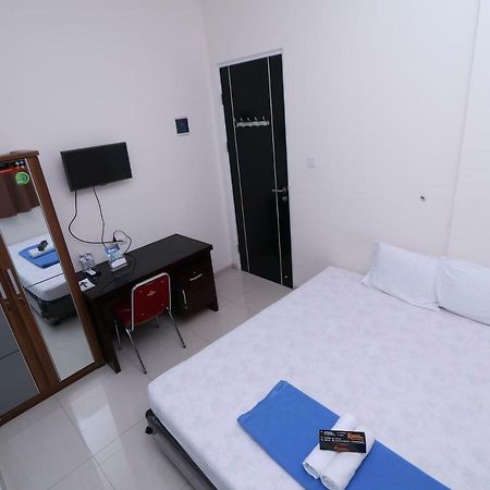 Hotel Kamar Keluarga Tanah Abang à Jakarta Extérieur photo